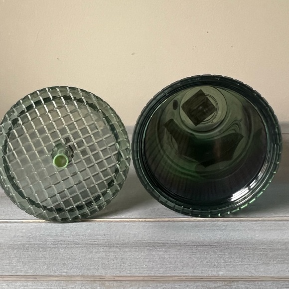 Starbucks Green Iridescent Rainforest Grid NWT Tumbler Venti 24oz New Fall 2022 - Picture 6 of 6